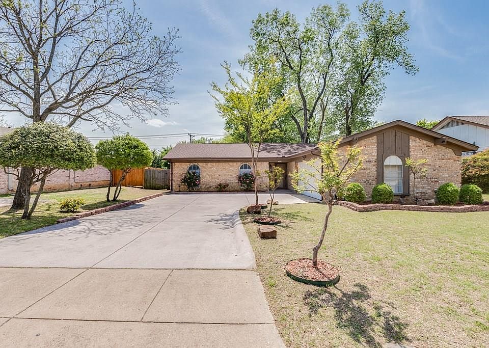 1st image of 7408 Monterrey Dr