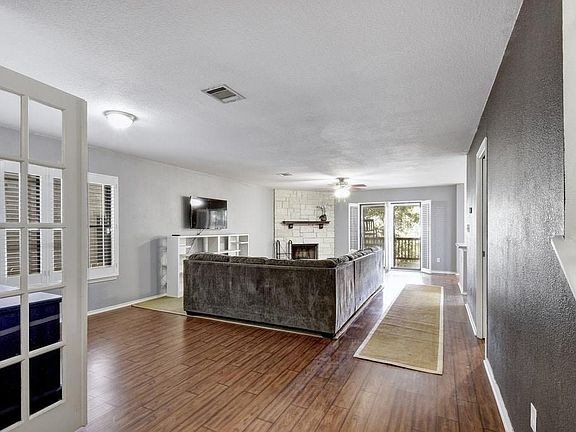 5th image of 10908 Amblewood Way