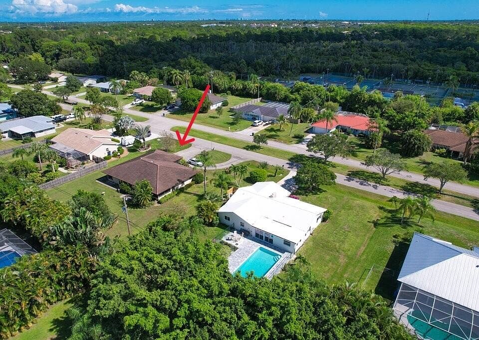 2nd image of 2420 NW Everglades Boulevard
