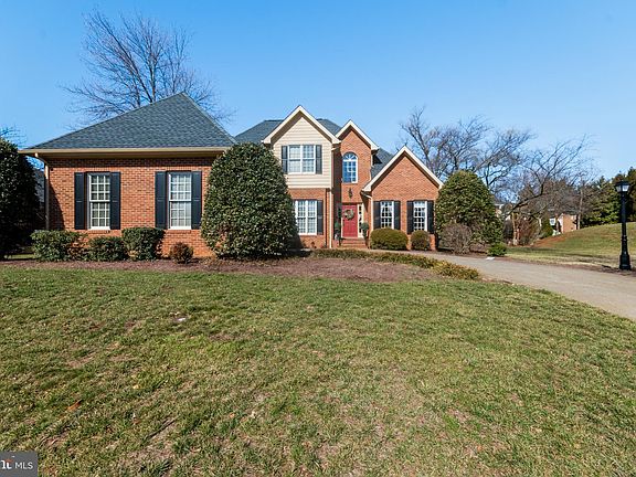 2nd image of 902 Mahone Dr