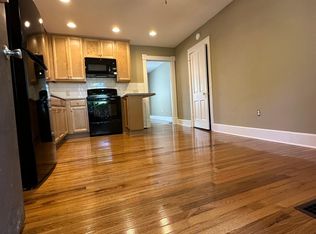 317 E 8th St #C, Alton, IL 62002