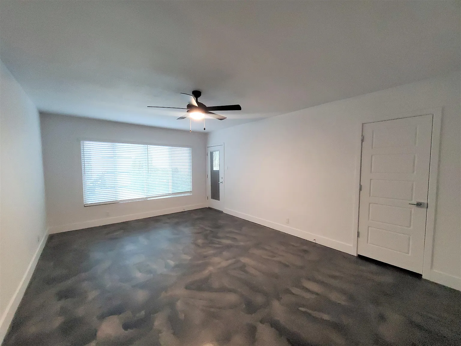 2 bed, 900 sqft, $1,449 — Photo 4