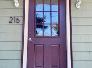 216 Lynn Fells Pkwy APT 3, Melrose, MA 02176