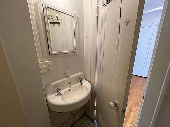 3rd image of 1767 N Arlington Pl #14