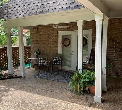 Courtyard and French doors off kitchen area.