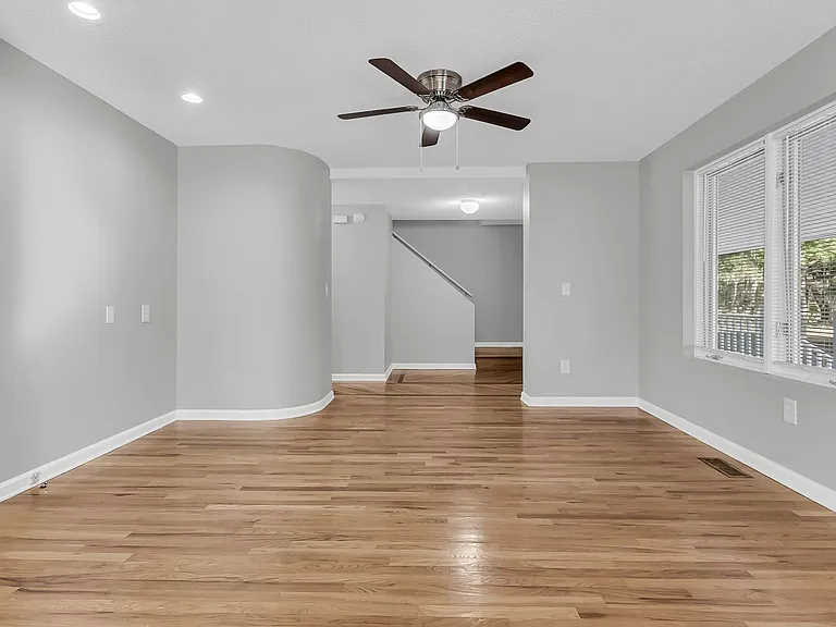 5844 Oak Hart Rd — Photo 18