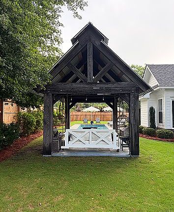 5th image of 203 Hubener Dr