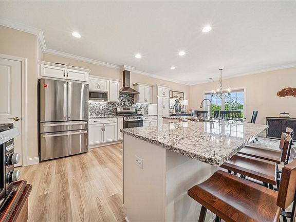 5th image of 1015 Ashfield Way
