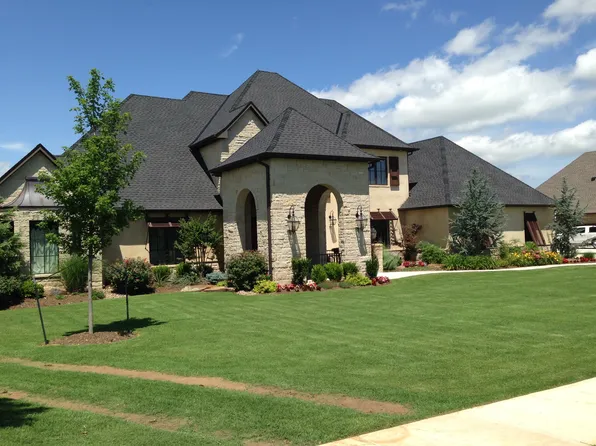 2715 Lamond Hill Ave, Edmond, OK 73034