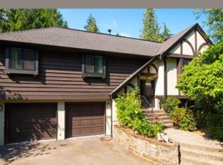 5088 Howe Sound Ln, West Vancouver, BC V7W1L5