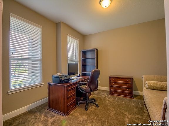 5th image of 4518 Sebastian Oak