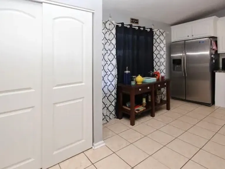 2034 Lake View Cir — Photo 7