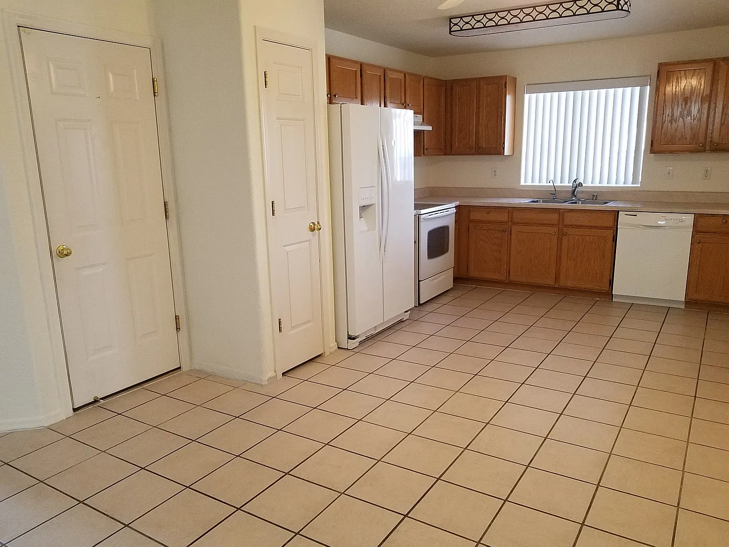 2 bed, 1006 sqft, $1,500 — Photo 2