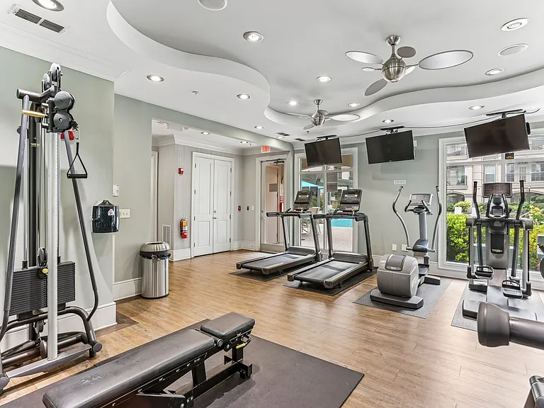 Avana Uptown — Photo 18