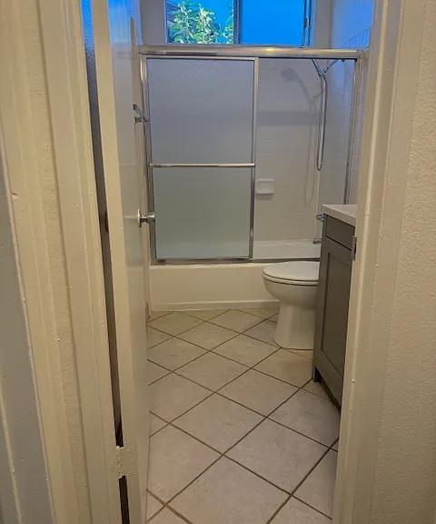 Raymond Manor — Photo 18