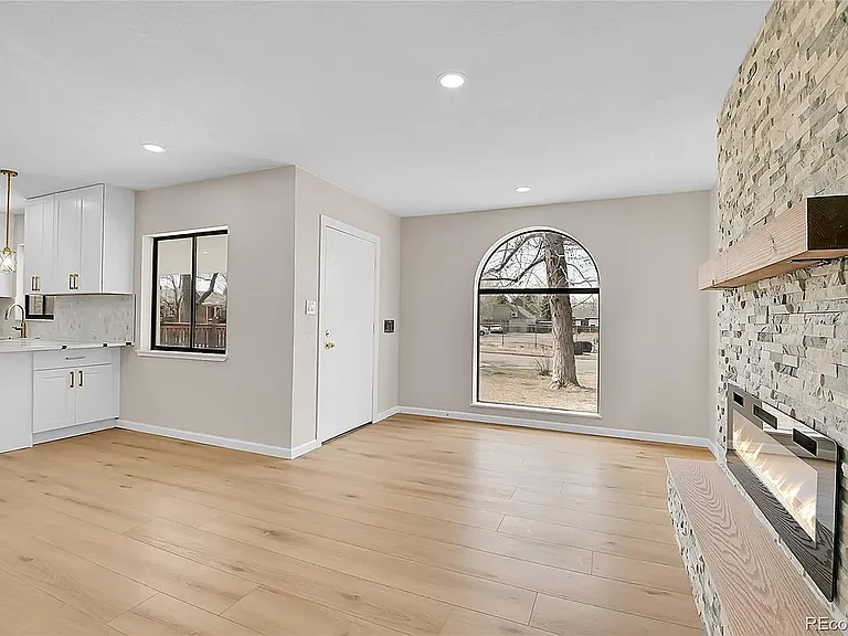 1448 Newport St — Photo 7