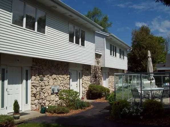 7845 White Cliff Rd Unit 2, Egg Harbor, WI 54209