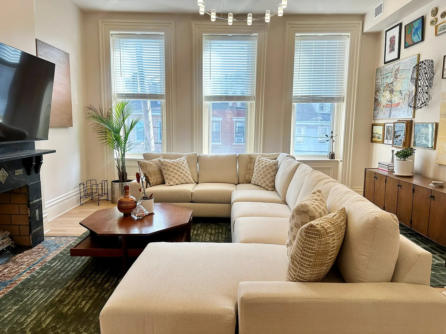 1819 Sarah Street - Apt. 2 — Photo 3