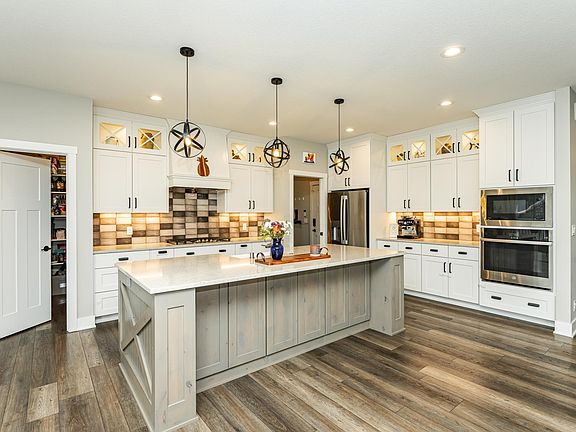 4th image of 2025 Hagen Ln SW