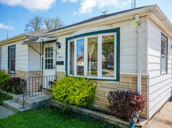 5923 44th Ave, Kenosha, WI 53144