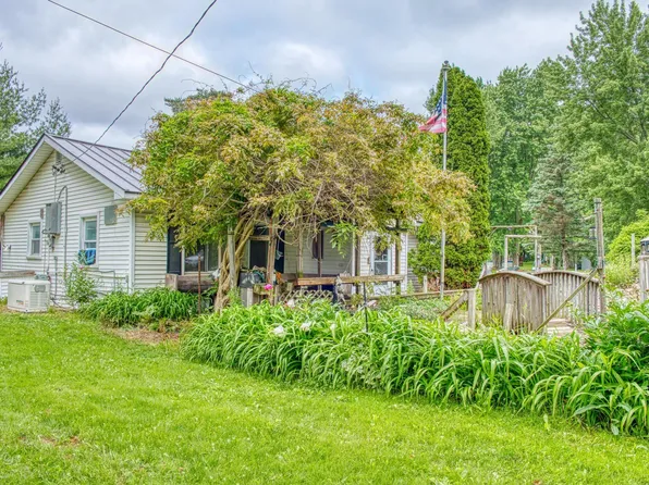 1938 Elmwood Dr, Lennon, MI 48449