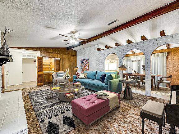 4th image of 342 W Lakeview Cir