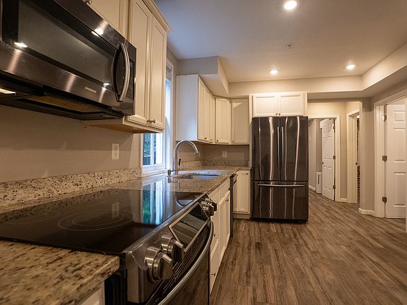 3rd image of 214 Prince George St Unit F