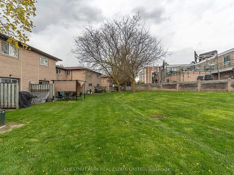 44 Romfield Dr #12 — Photo 32