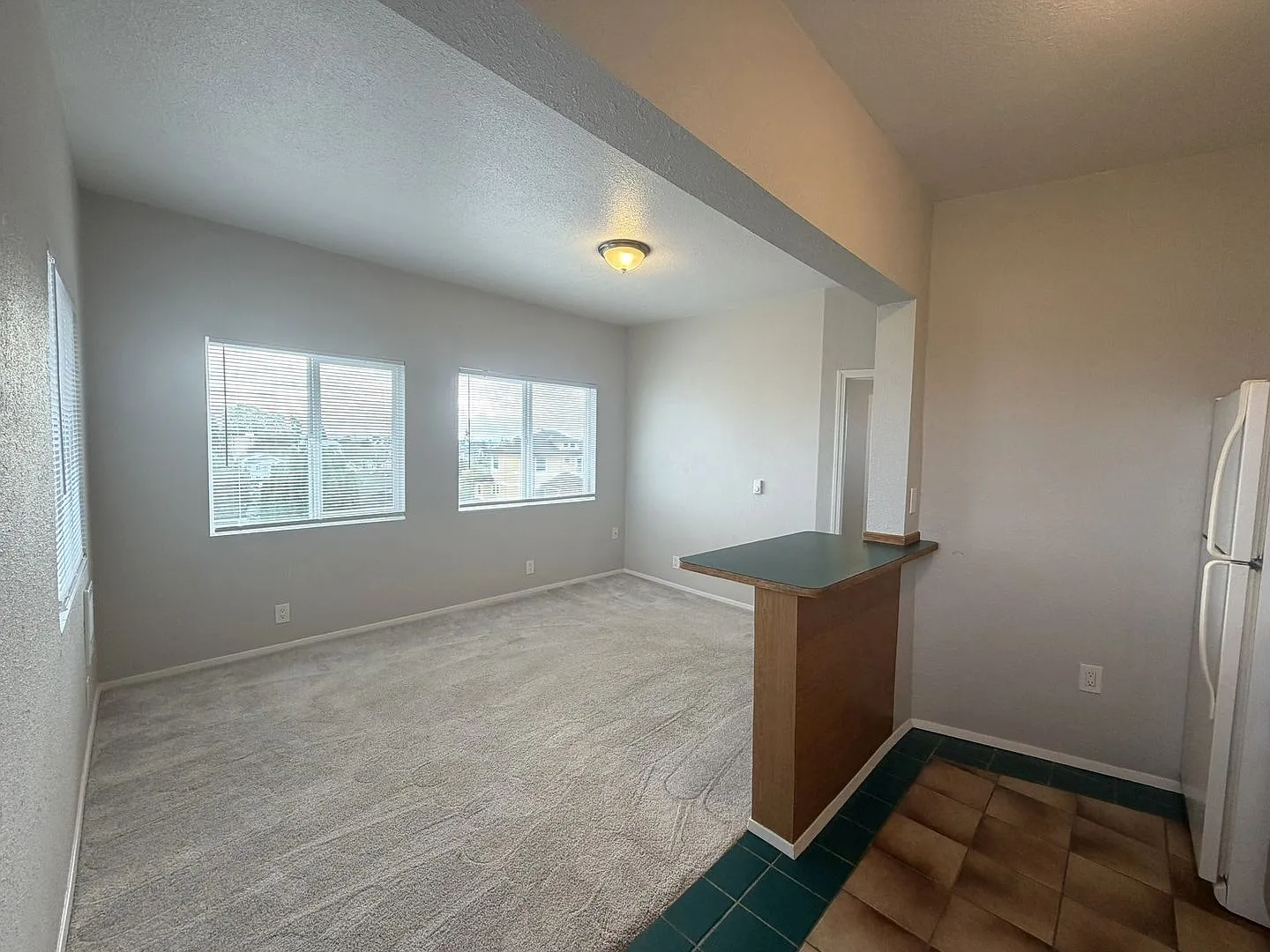 3202 Grand- 5 Unit — Photo 4