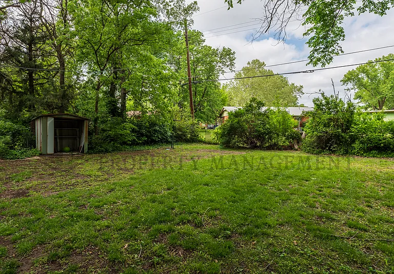 6114 E Rockwood Rd — Photo 4