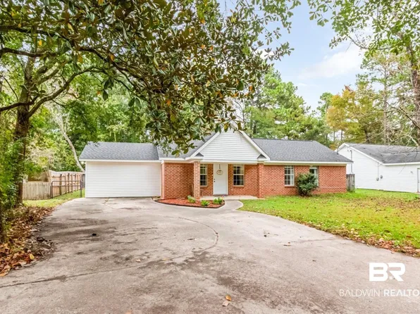 2374 Club House Rd, Mobile, AL 36605