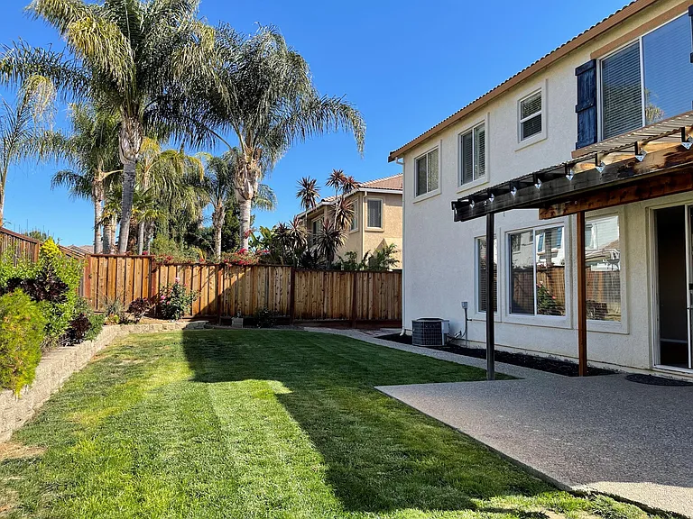 727 Sunlight Dr — Photo 13