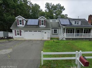 117 Driftway Road, Howell, NJ 07731