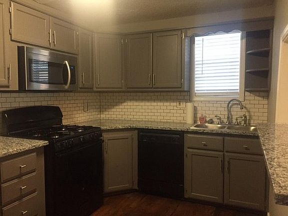 Kitchen 14' x 8'