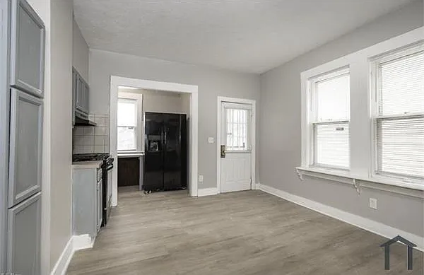 5614 Drake Ave — Photo 12