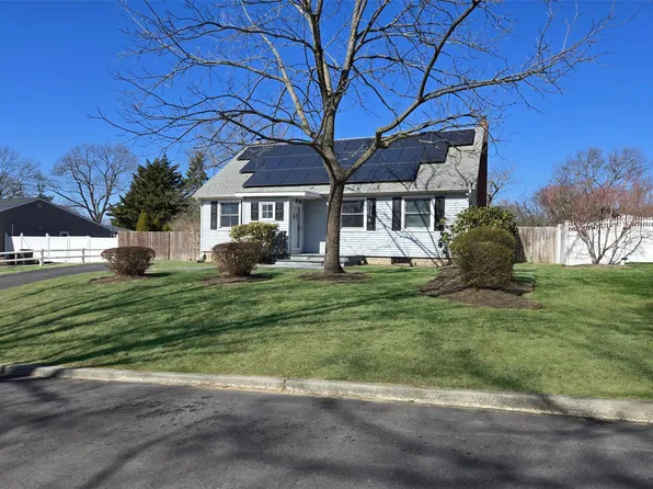 245 Ontario Street, Ronkonkoma, NY 11779