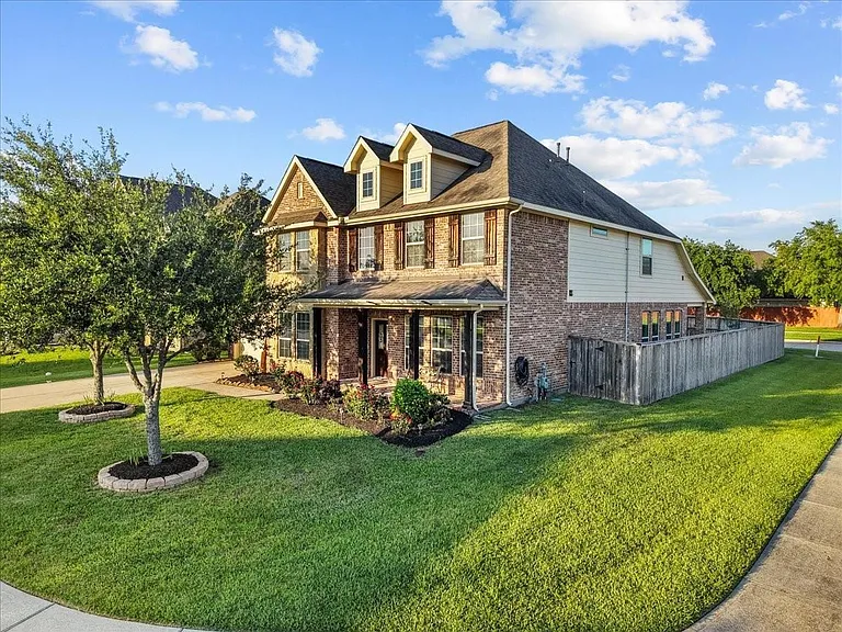 2246 Oakleaf Trail Ln — Photo 2