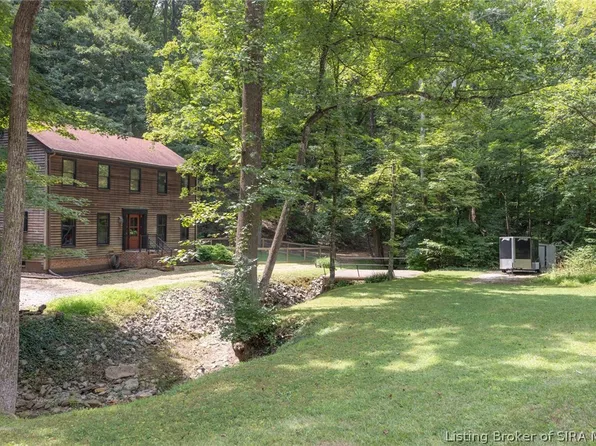 2785 Spickert Knob Road, Floyds Knobs, IN 47119