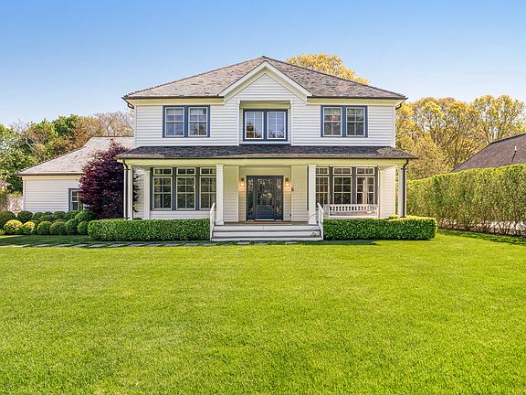 2nd image of 5 Montauk Avenue Ext