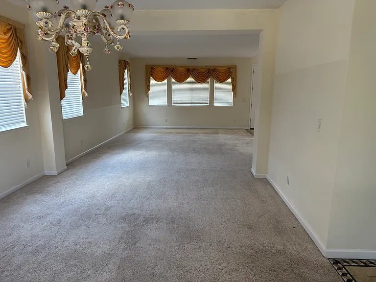 5049 Pine Lake Ct — Photo 27