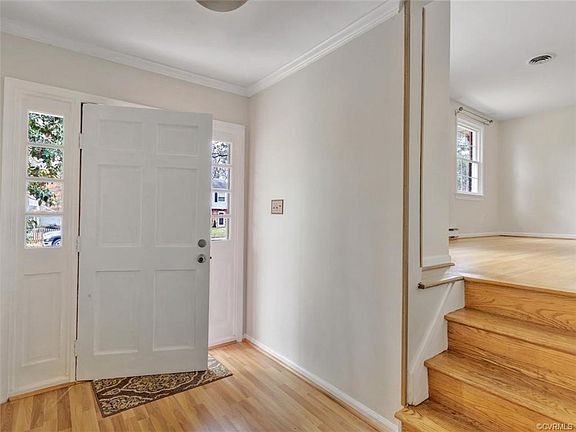 3rd image of 1809 Greenfield Dr