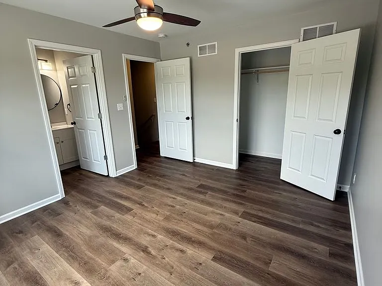 1301 McKee St — Photo 16