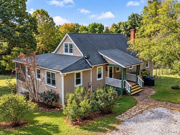 2707 Falling Rock Dr, Arrington, VA 22922