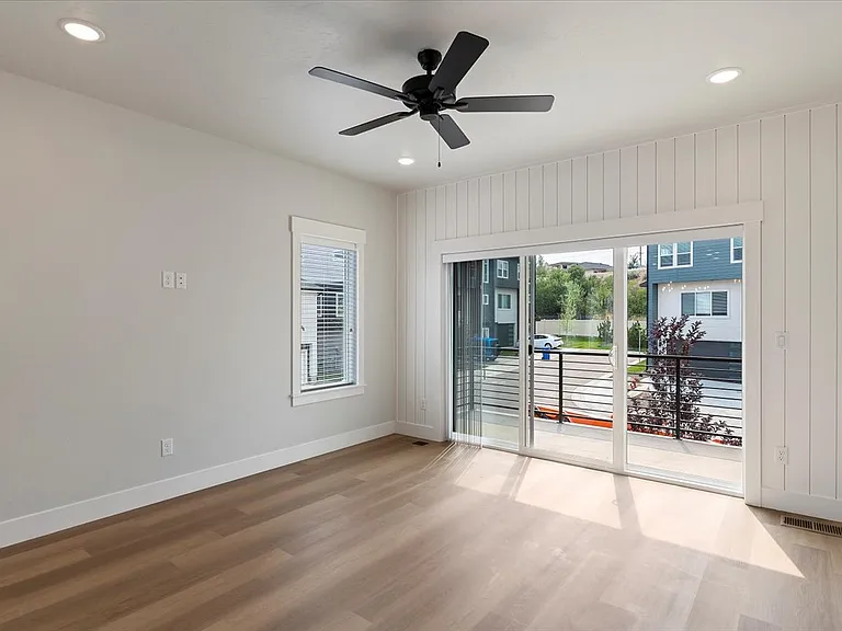 Bradbury Luxury Townhomes — Photo 42