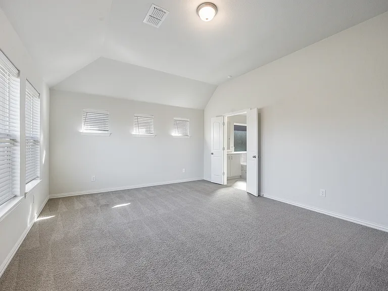 1205 Indianola Trl — Photo 8