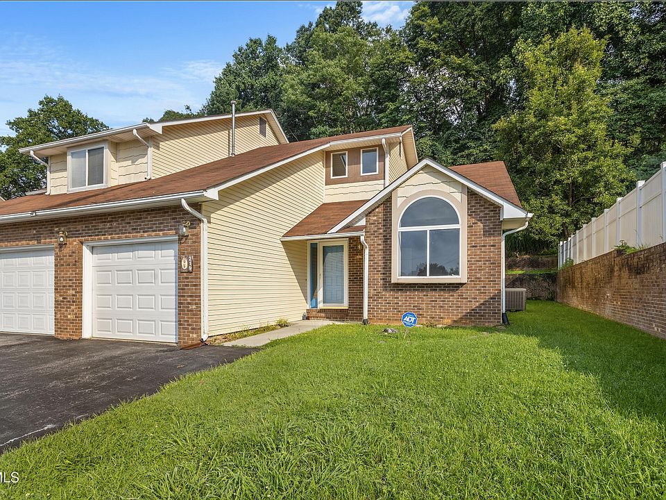 1st image of 219 Buckingham Ct