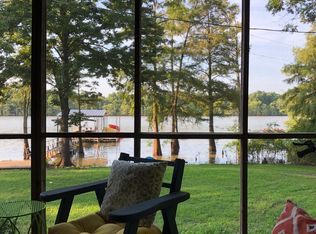878 Lake Dr, Dundee, MS 38626