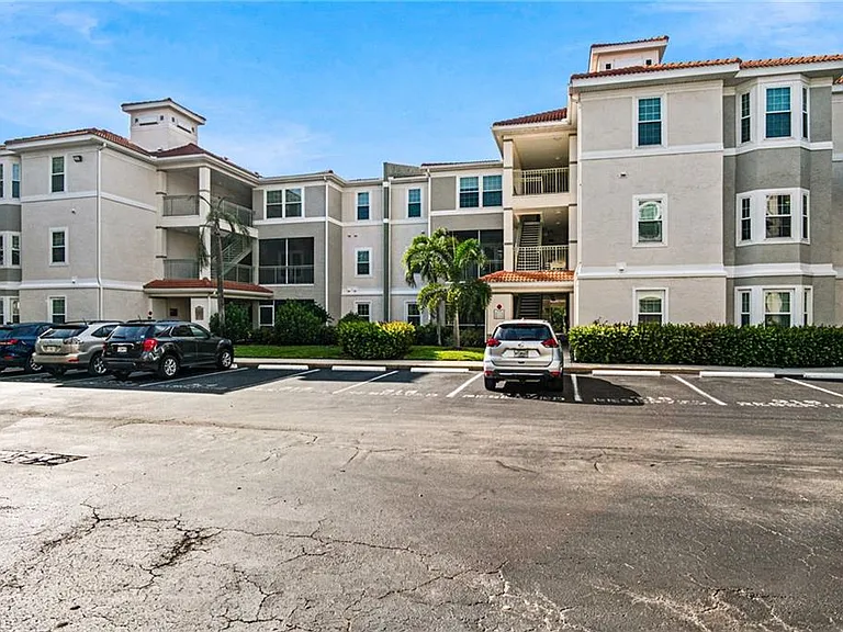 23560 Walden Center Dr #207 — Photo 29