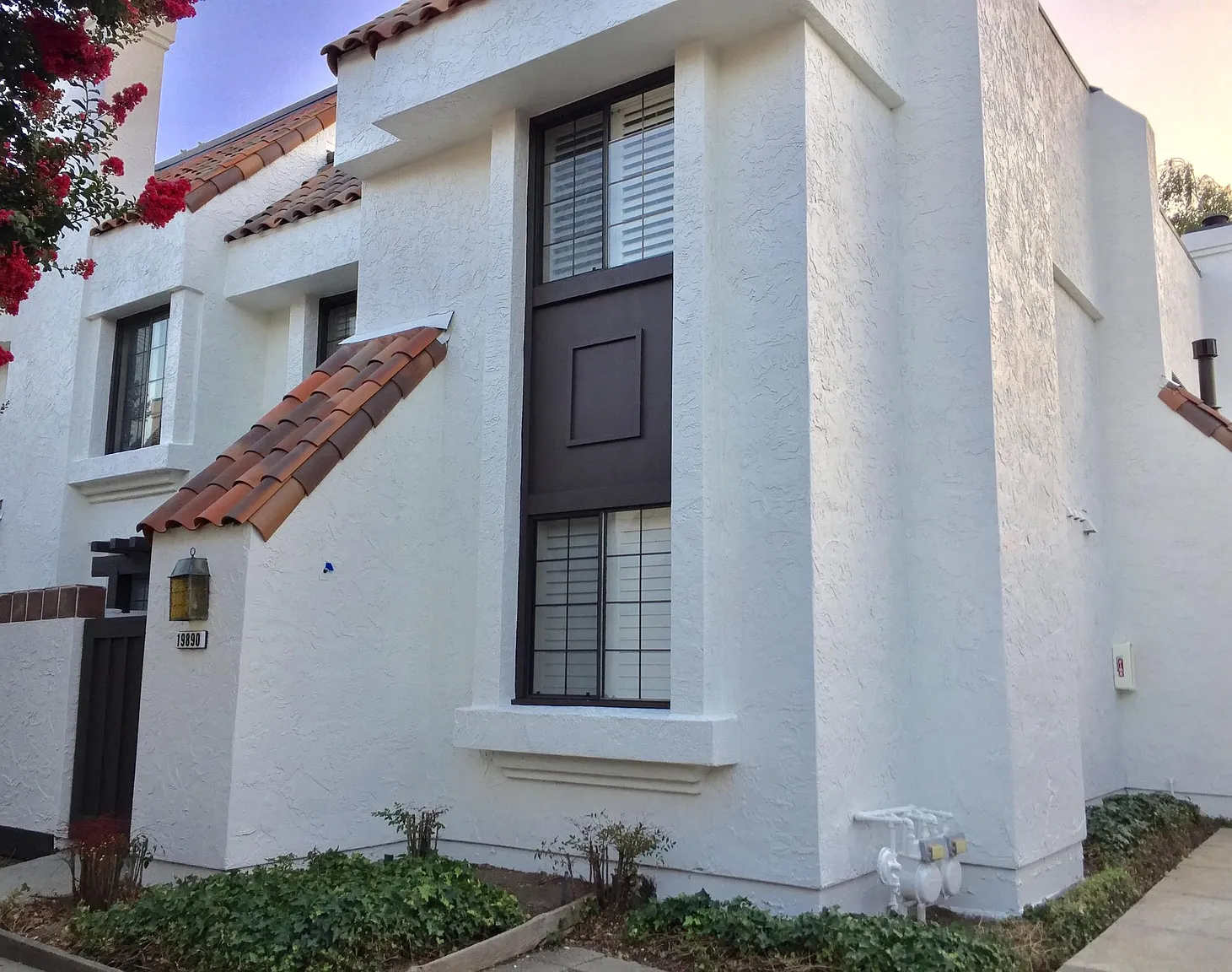 19890 Portal Plz photo 1