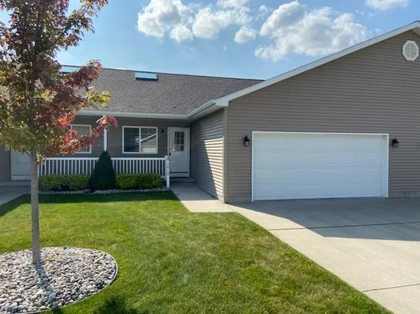 2810 Meadow Wood, Mount Pleasant, MI 48858